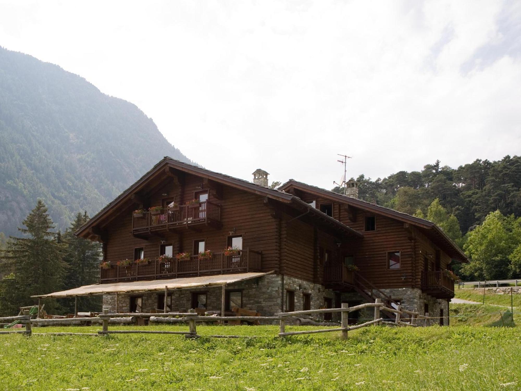 Agriturismo Les Hiboux Brusson Eksteriør bilde