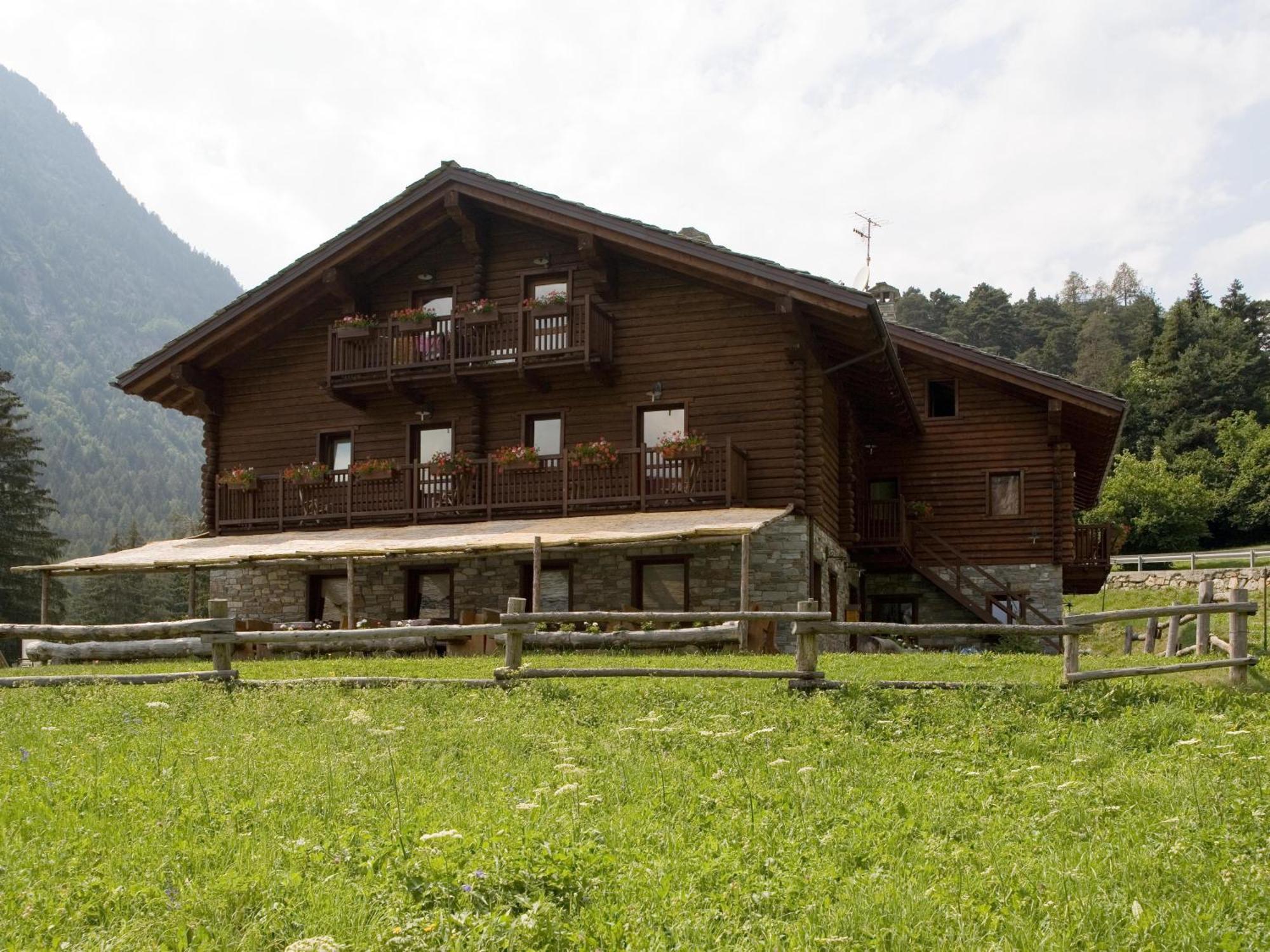 Agriturismo Les Hiboux Brusson Eksteriør bilde